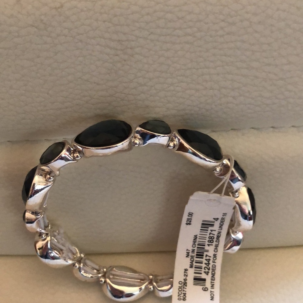 Beautiful shiny necklace and stretch bracelet - Picture 2 of 5
